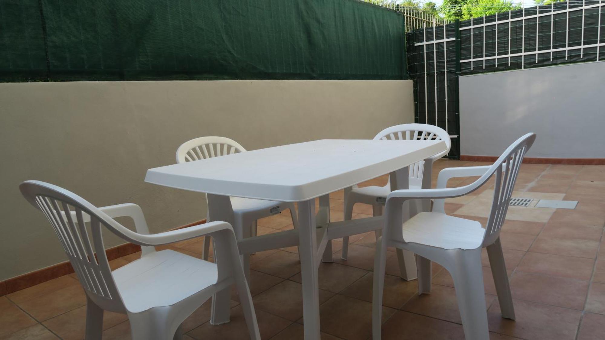 Karina, To The Beach With Terrace And Private Parking Savona Exterior photo