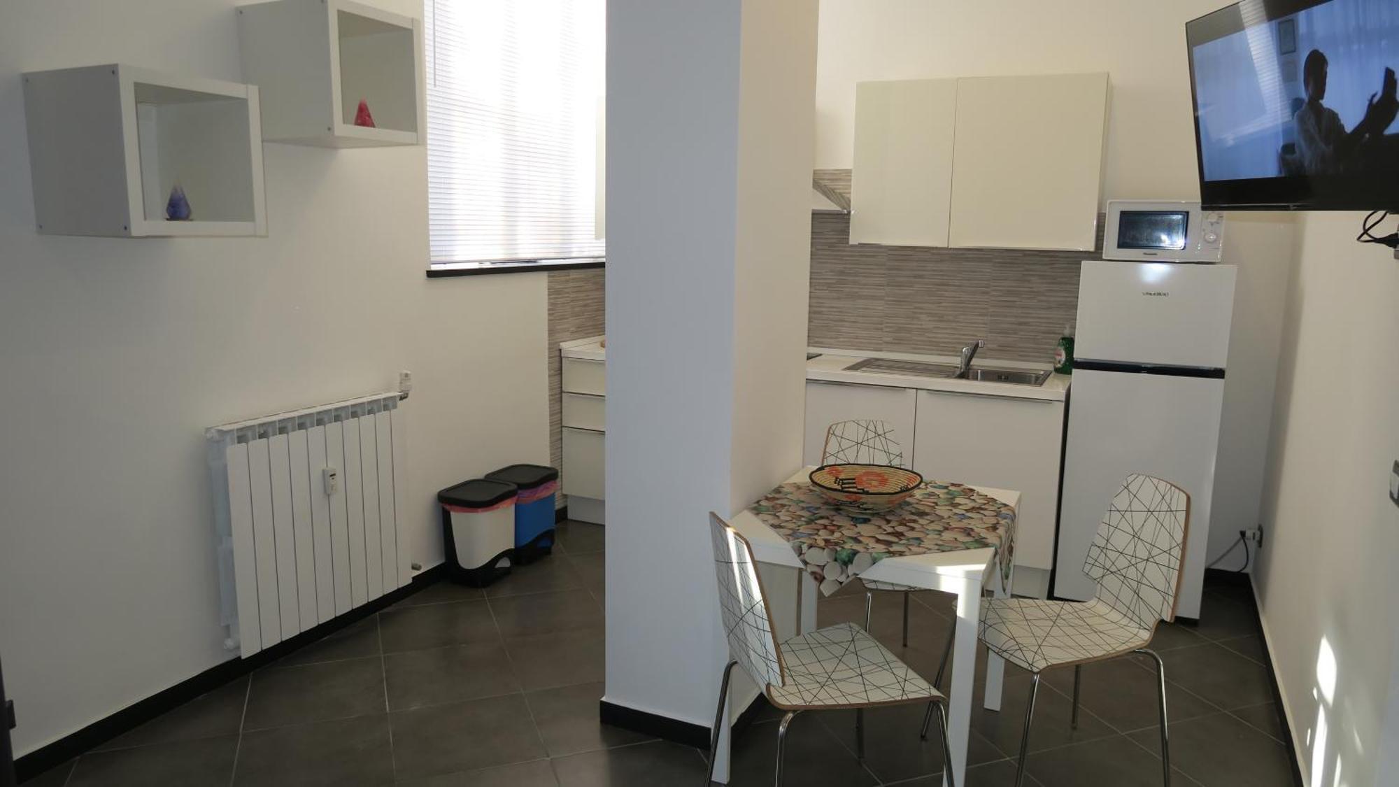 Karina, To The Beach With Terrace And Private Parking Savona Exterior photo